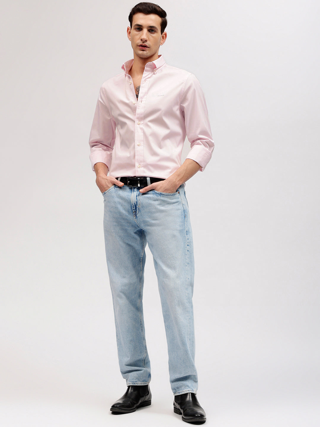 Gant Men Pink Solid Button-down Collar Full Sleeves Shirt