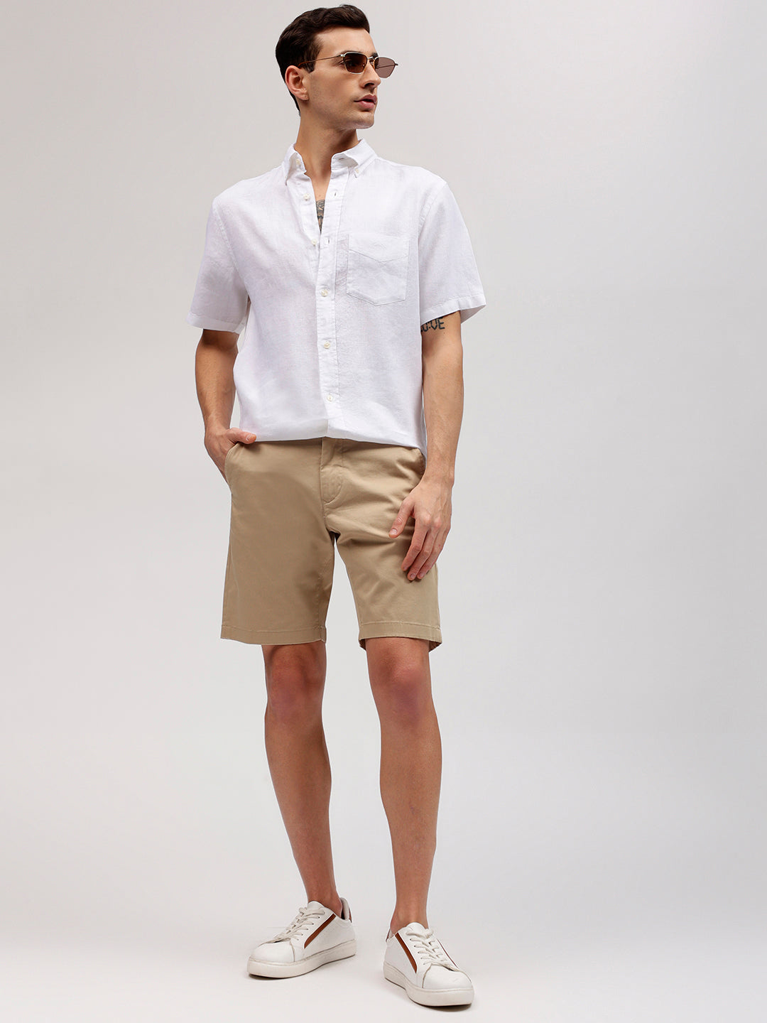 Gant Men White Solid Button-down Collar Short Sleeves Linen Shirt