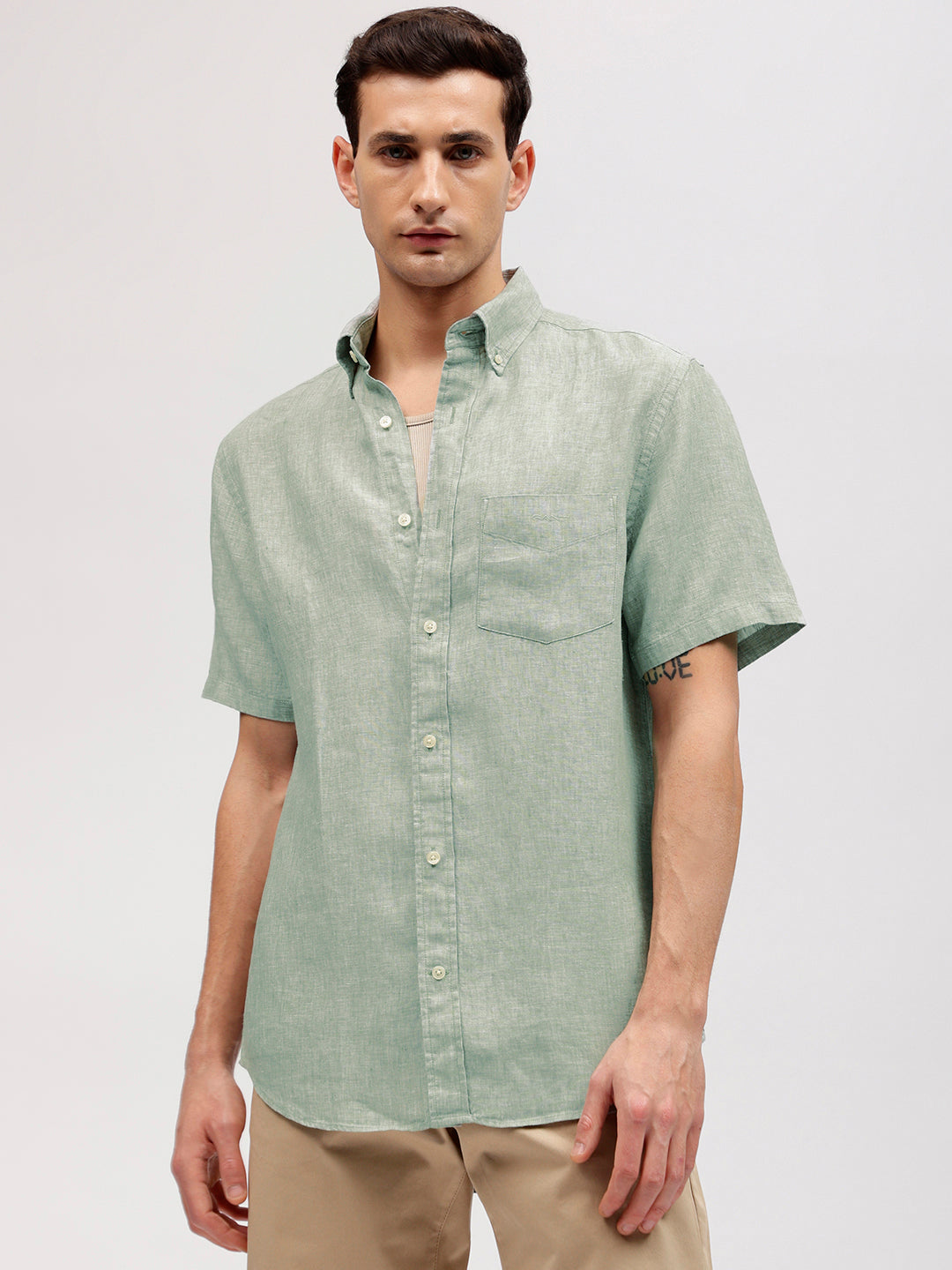 Gant Men Green Solid Button-down Collar Short Sleeves Linen Shirt