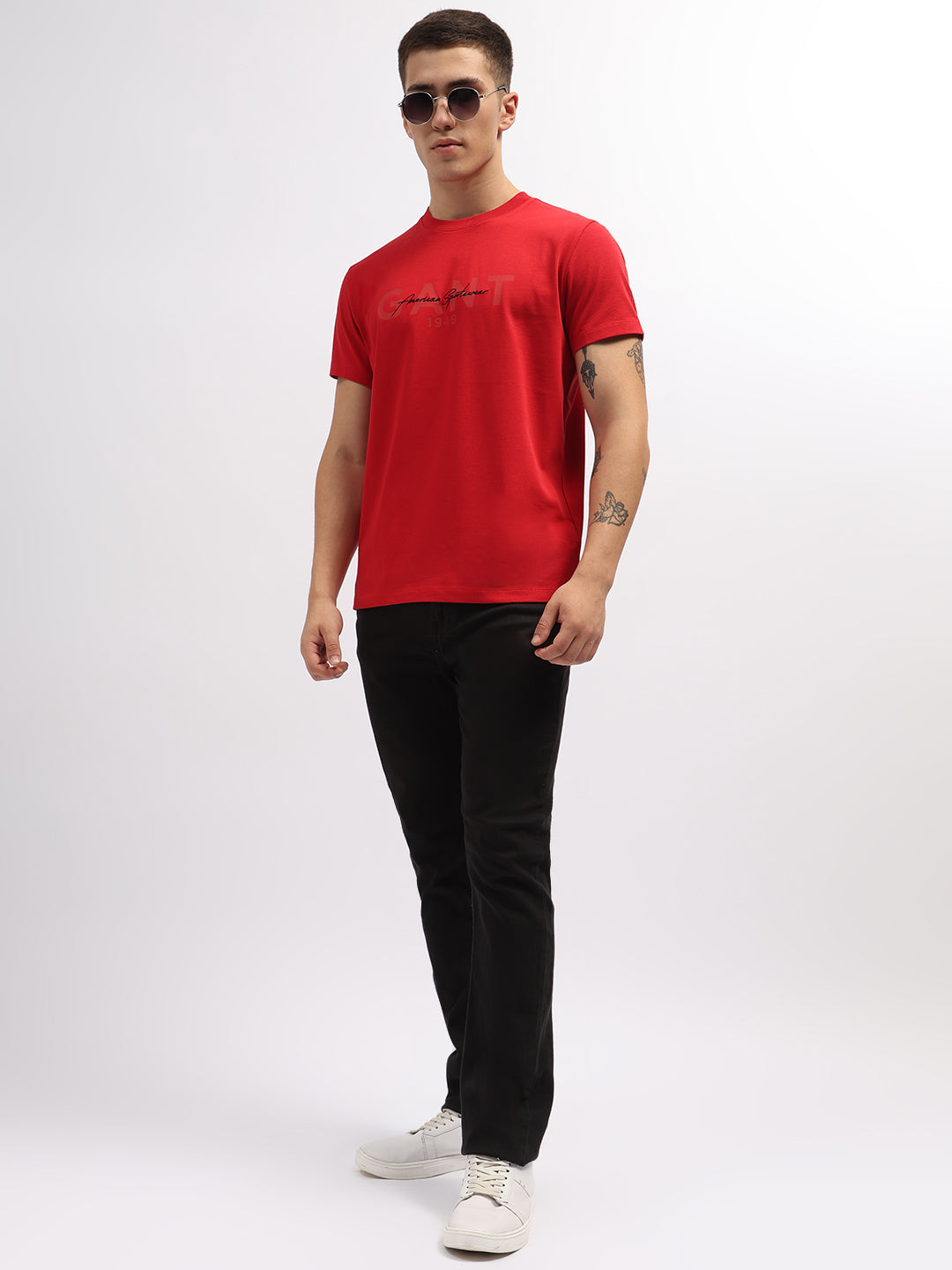 Gant Men Red Solid Round Neck Short Sleeves T-Shirt