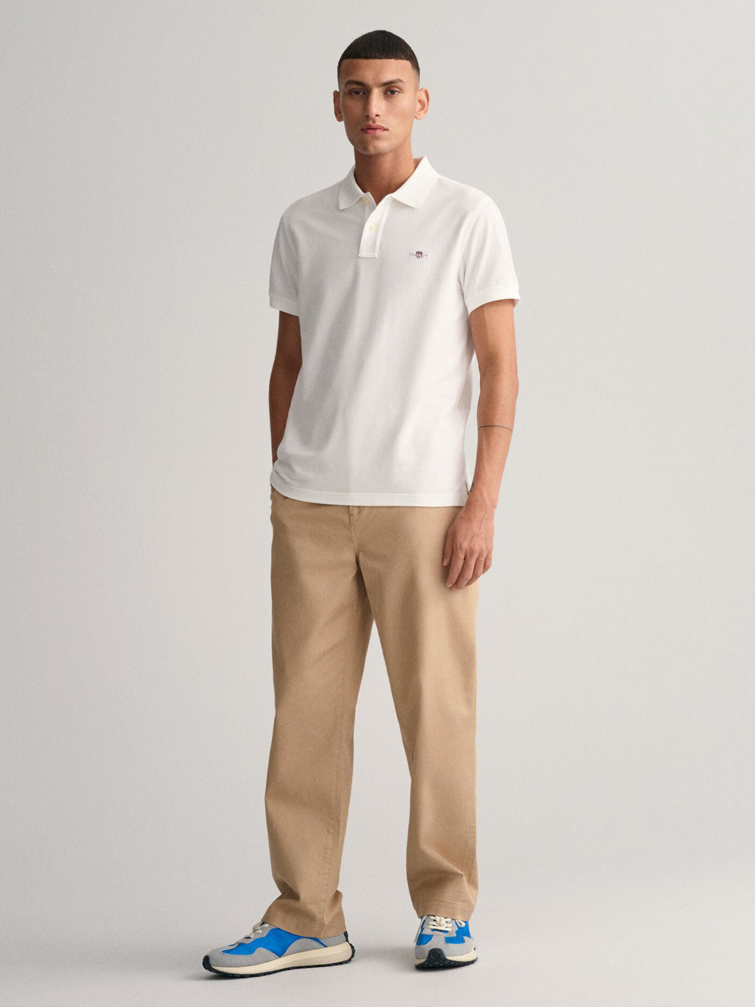 Gant Men White Solid Collared Short Sleeves Polo T-Shirt