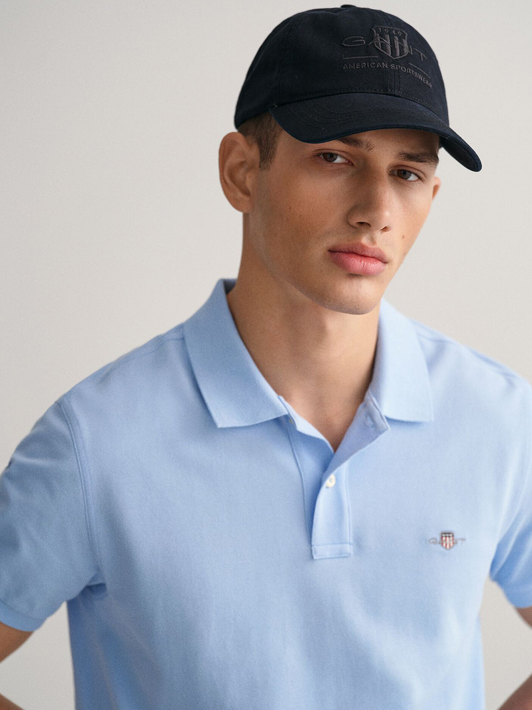 Gant Men Blue Solid Collared Short Sleeves Polo Tshirt