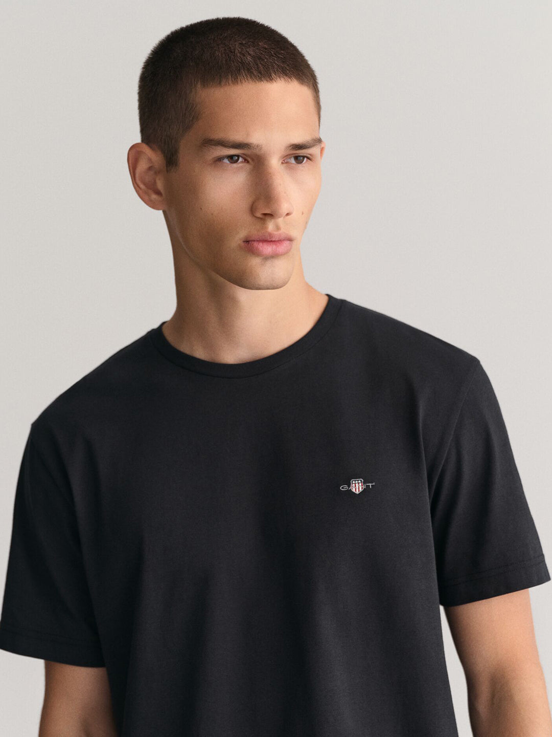 Gant Men Black Solid Round Neck Short Sleeves T-Shirt