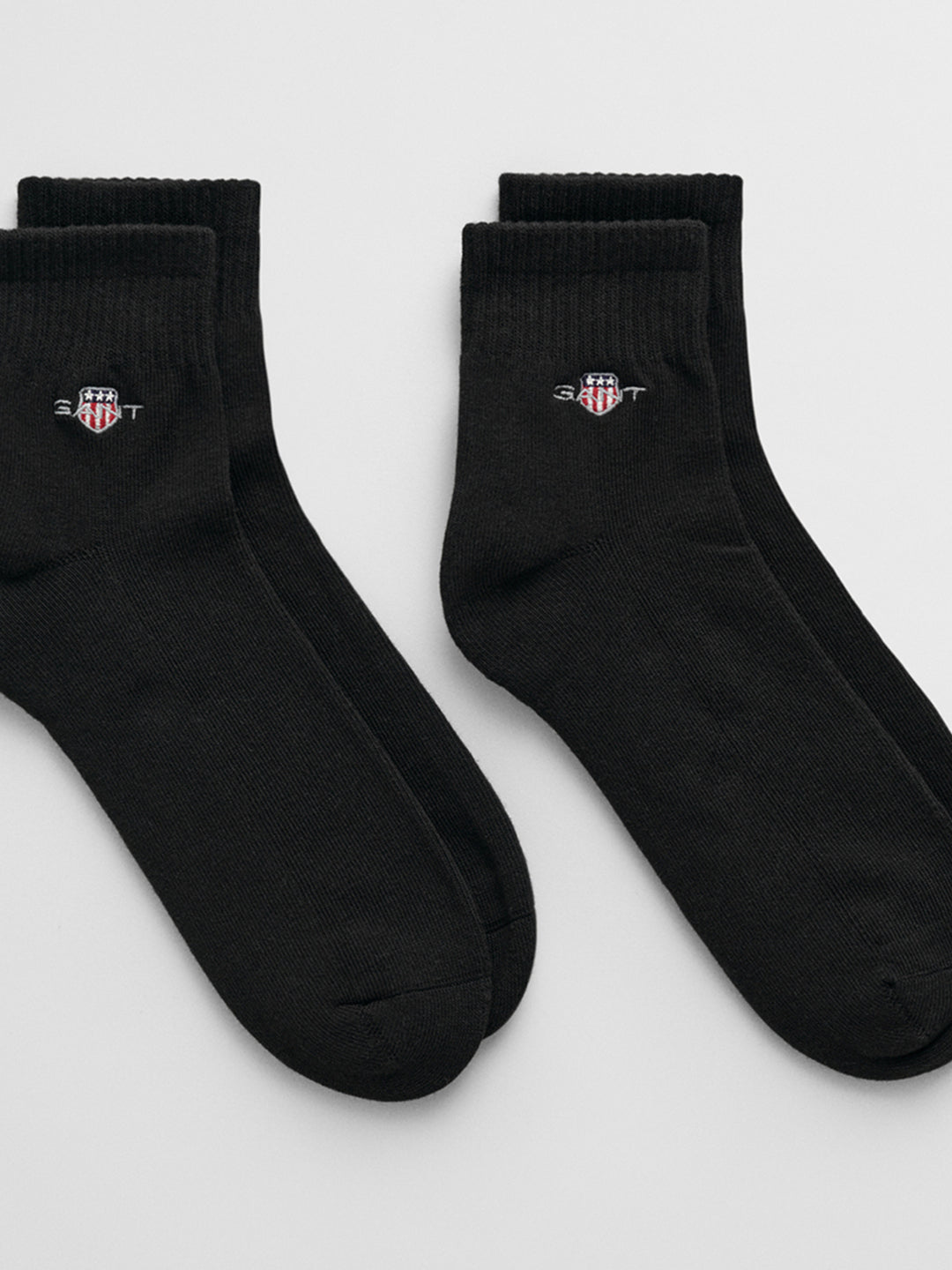 Gant Men Black Solid Ankle Length Socks