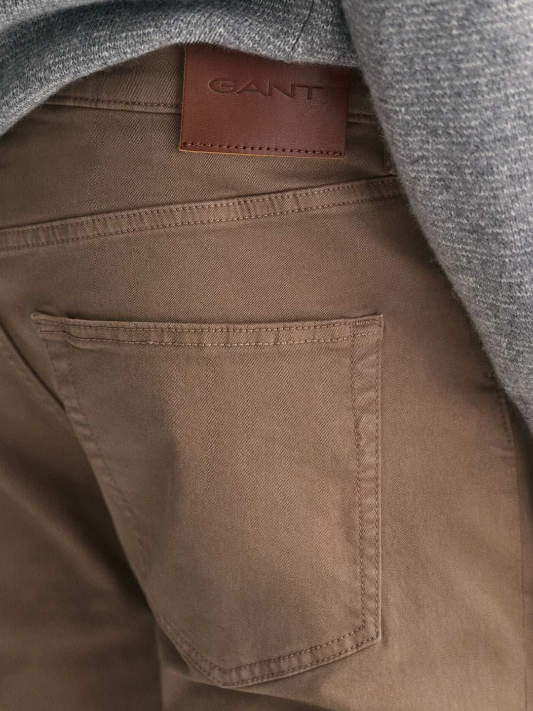 Gant Men Brown Solid Slim Fit Mid-Rise Jeans