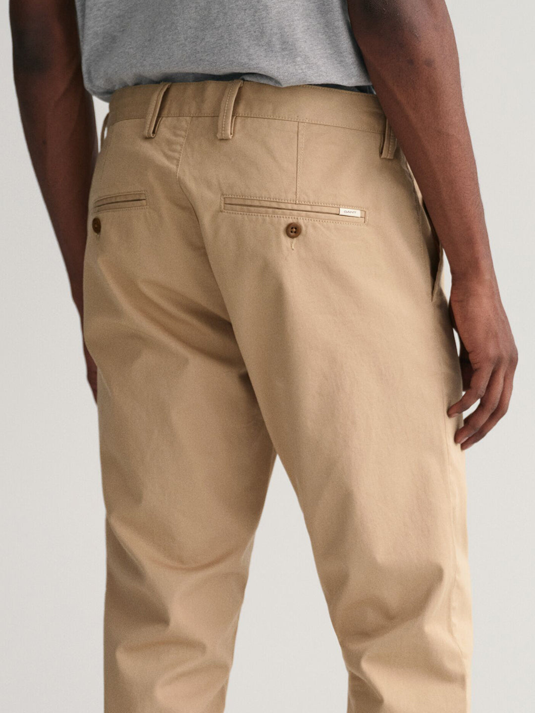 Gant Men Khaki Solid Slim Fit Flat-Front Chinos