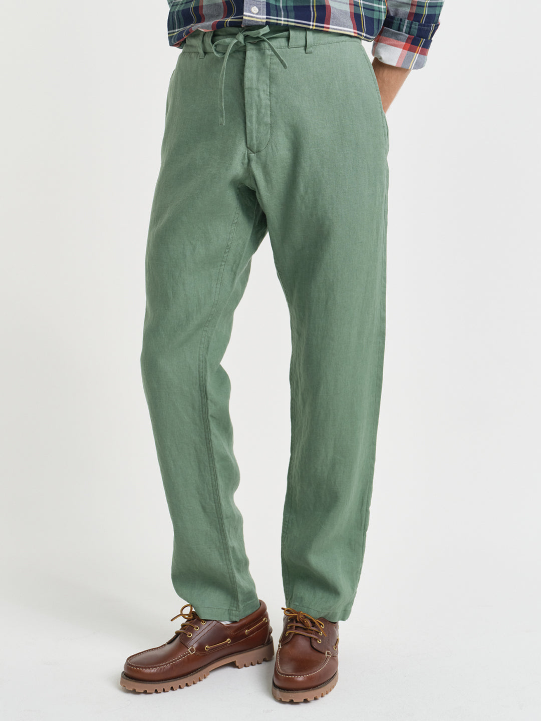 Gant Men Green Relaxed Fit Solid Linen Trouser