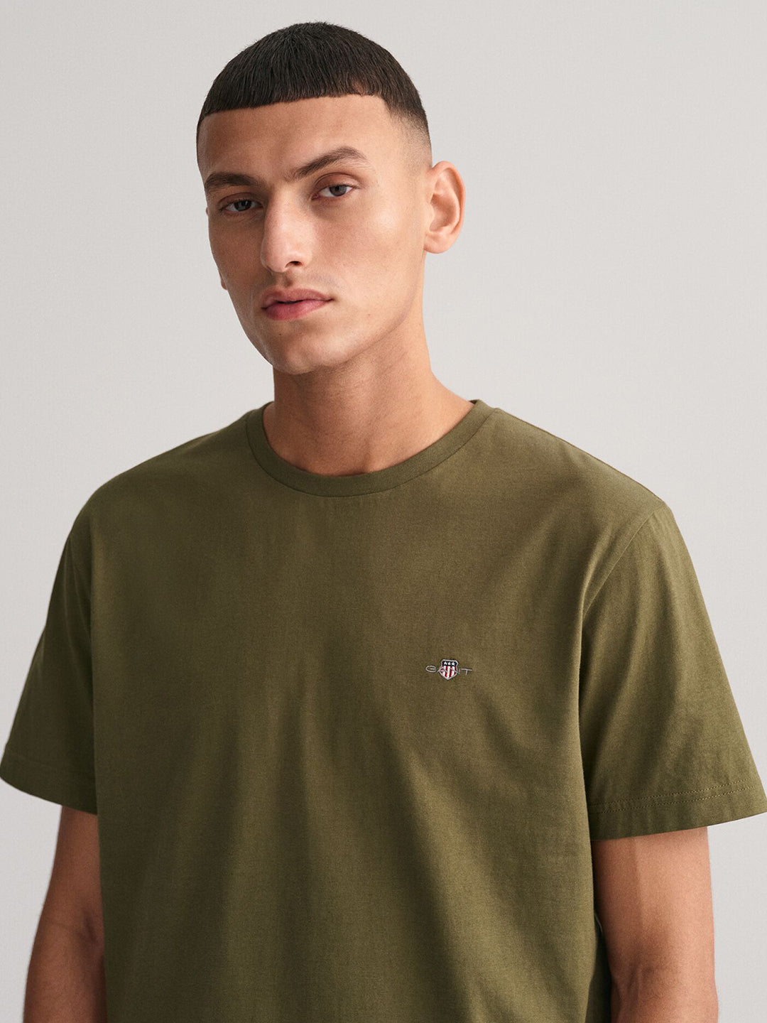 Gant Men Olive Solid Round Neck Short Sleeves T-Shirt