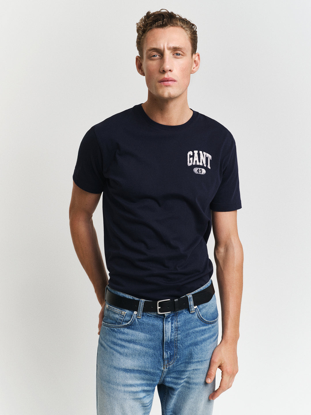 Gant Men Blue Solid Round Neck Short Sleeves Tshirt