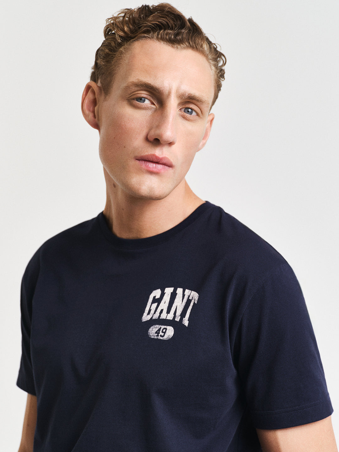 Gant Men Blue Solid Round Neck Short Sleeves T-Shirt