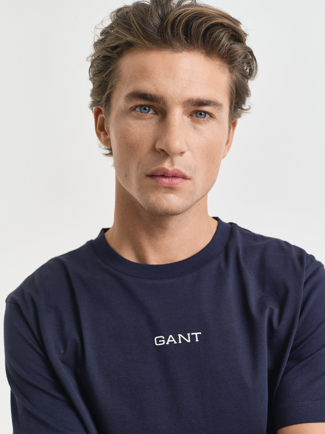 Gant Men Blue Solid Round Neck Short Sleeves T-Shirt