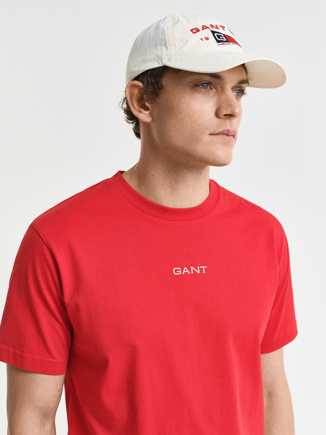 Gant Men Red Solid Round Neck Short Sleeves T-Shirt