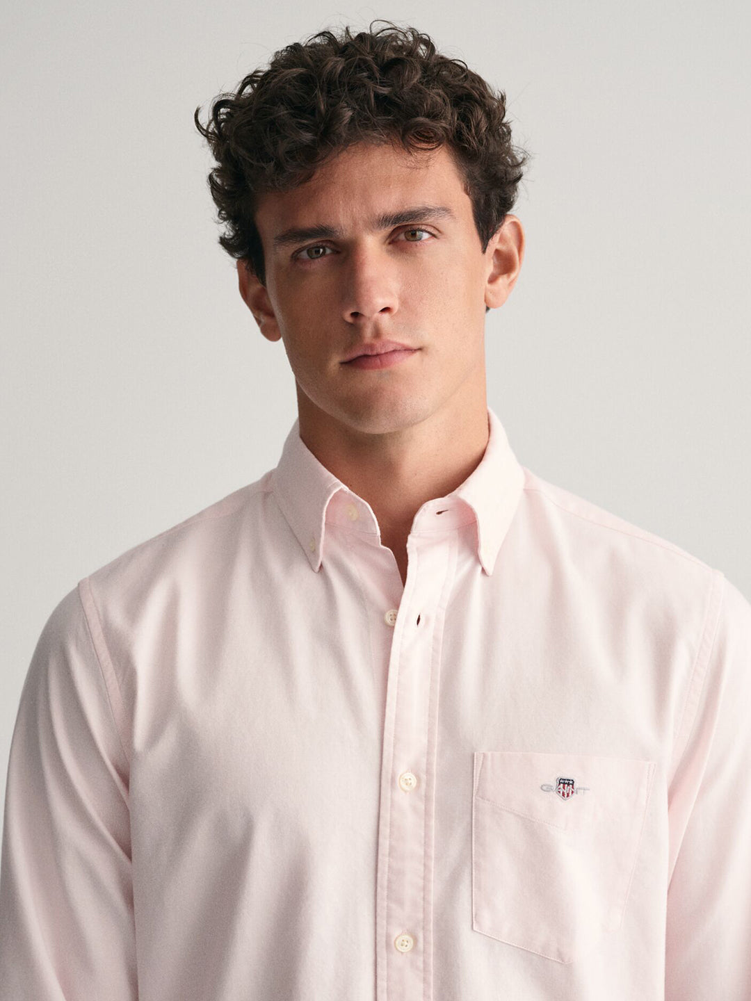 Gant Men Pink Solid Button-Down Collar Full Sleeves Shirt