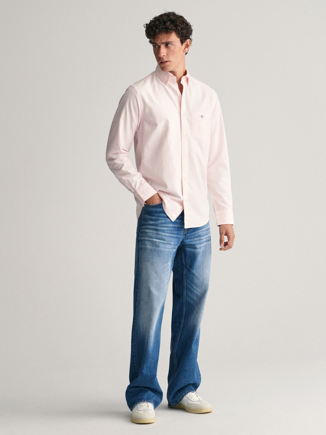 Gant Men Pink Solid Button-Down Collar Full Sleeves Shirt