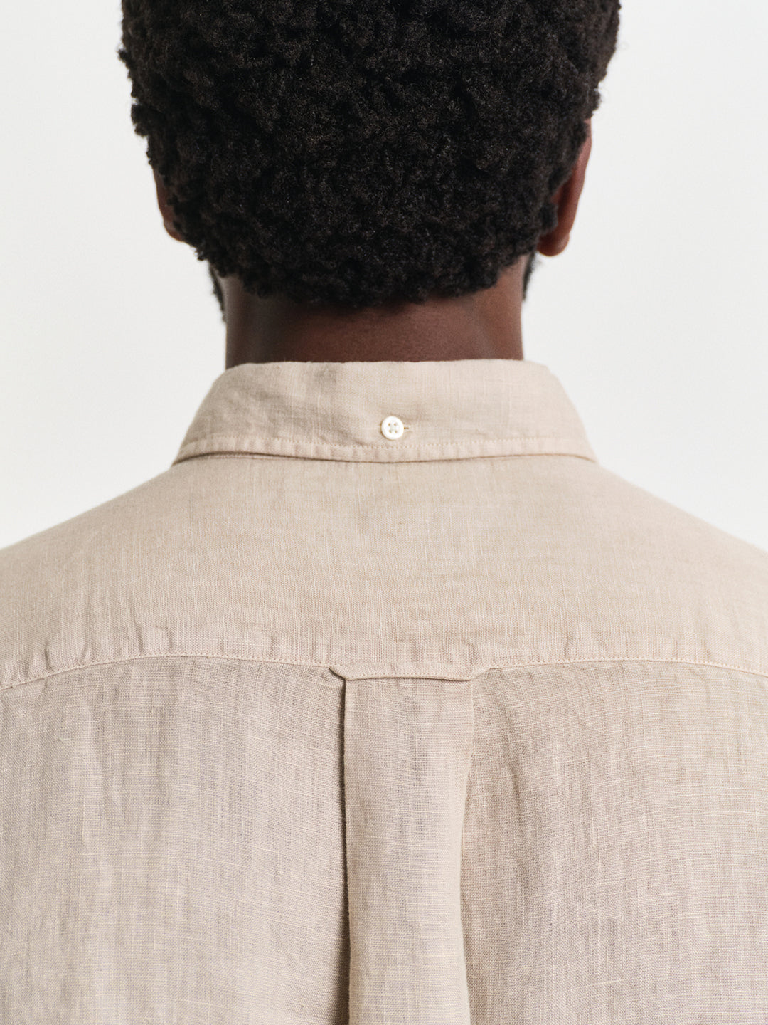 Gant Men Beige Regular Fit Solid Linen Shirt