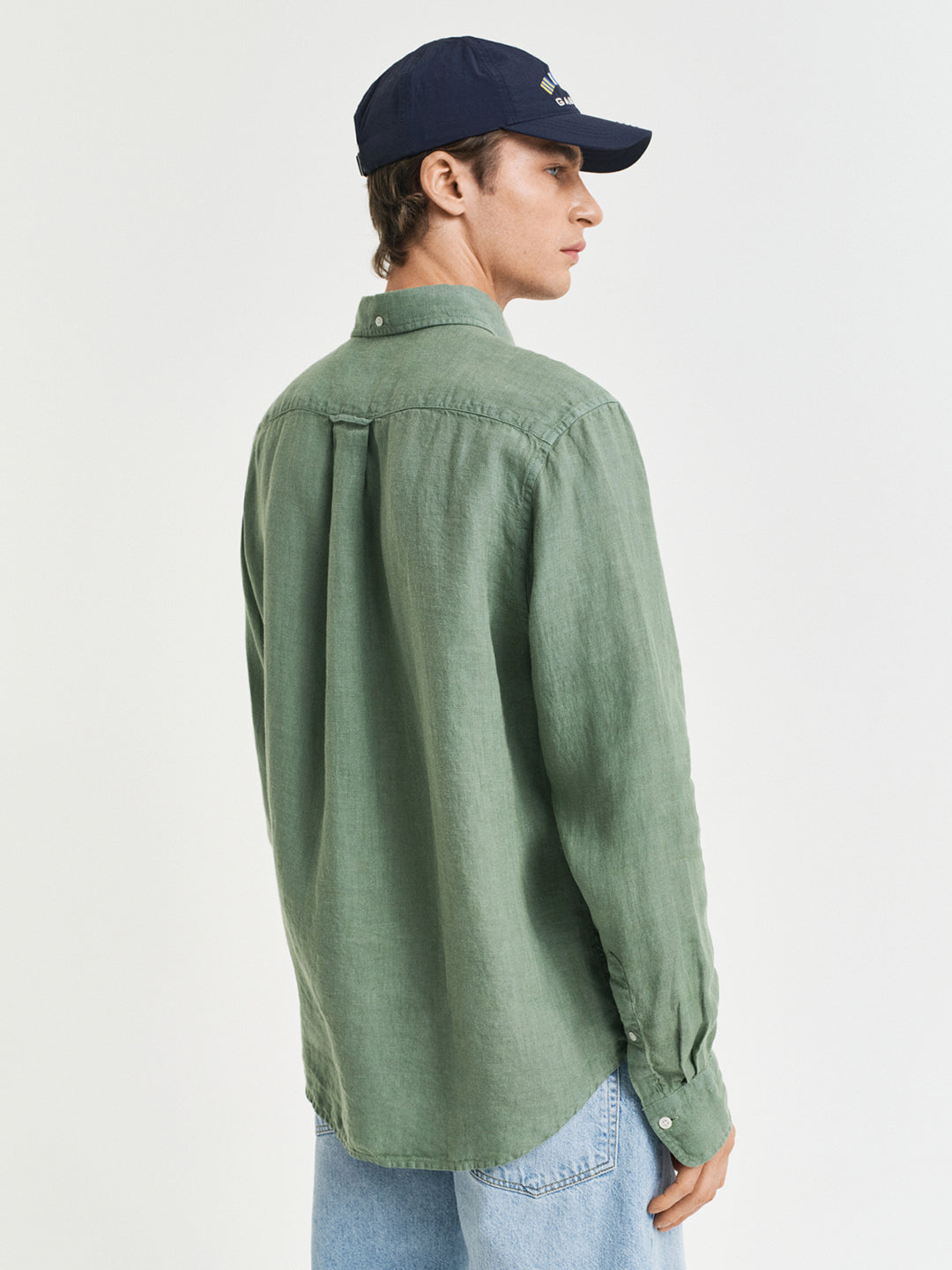 Gant Men Green Regular Fit Solid Linen Shirt