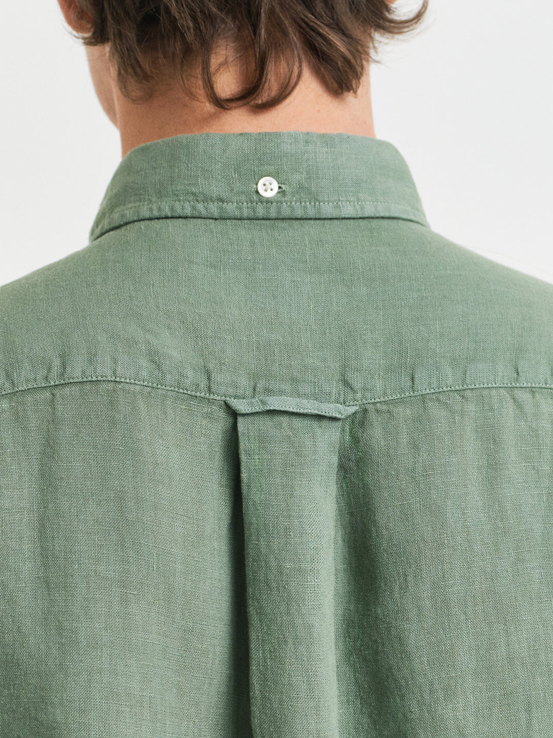 Gant Men Green Solid Button-Down Collar Full Sleeves Shirt