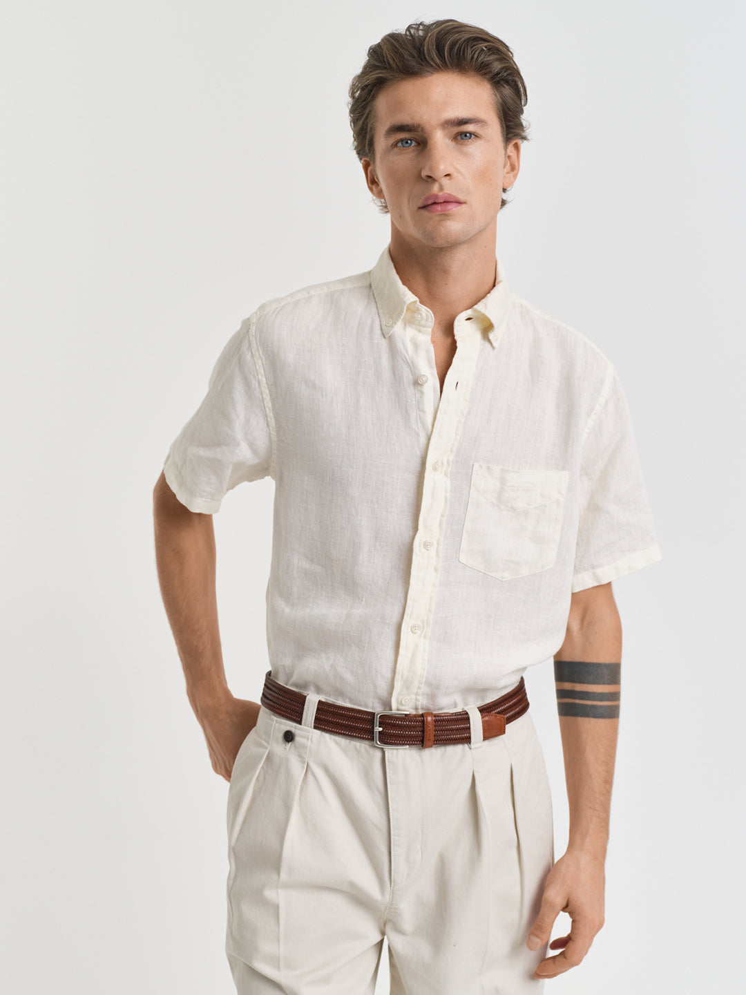 Gant Men Cream Regular Fit Solid Linen Shirt