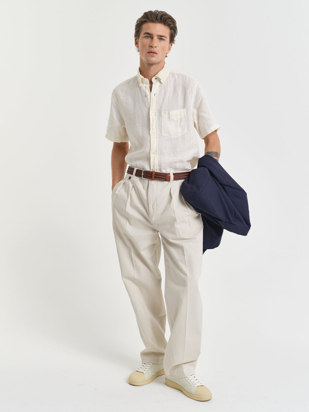 Gant Men Cream Regular Fit Solid Linen Shirt