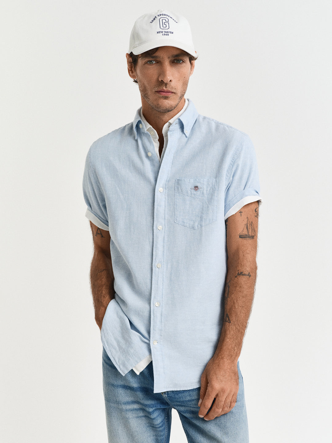 Gant Men Blue Solid Button-Down Collar Short Sleeves Shirt