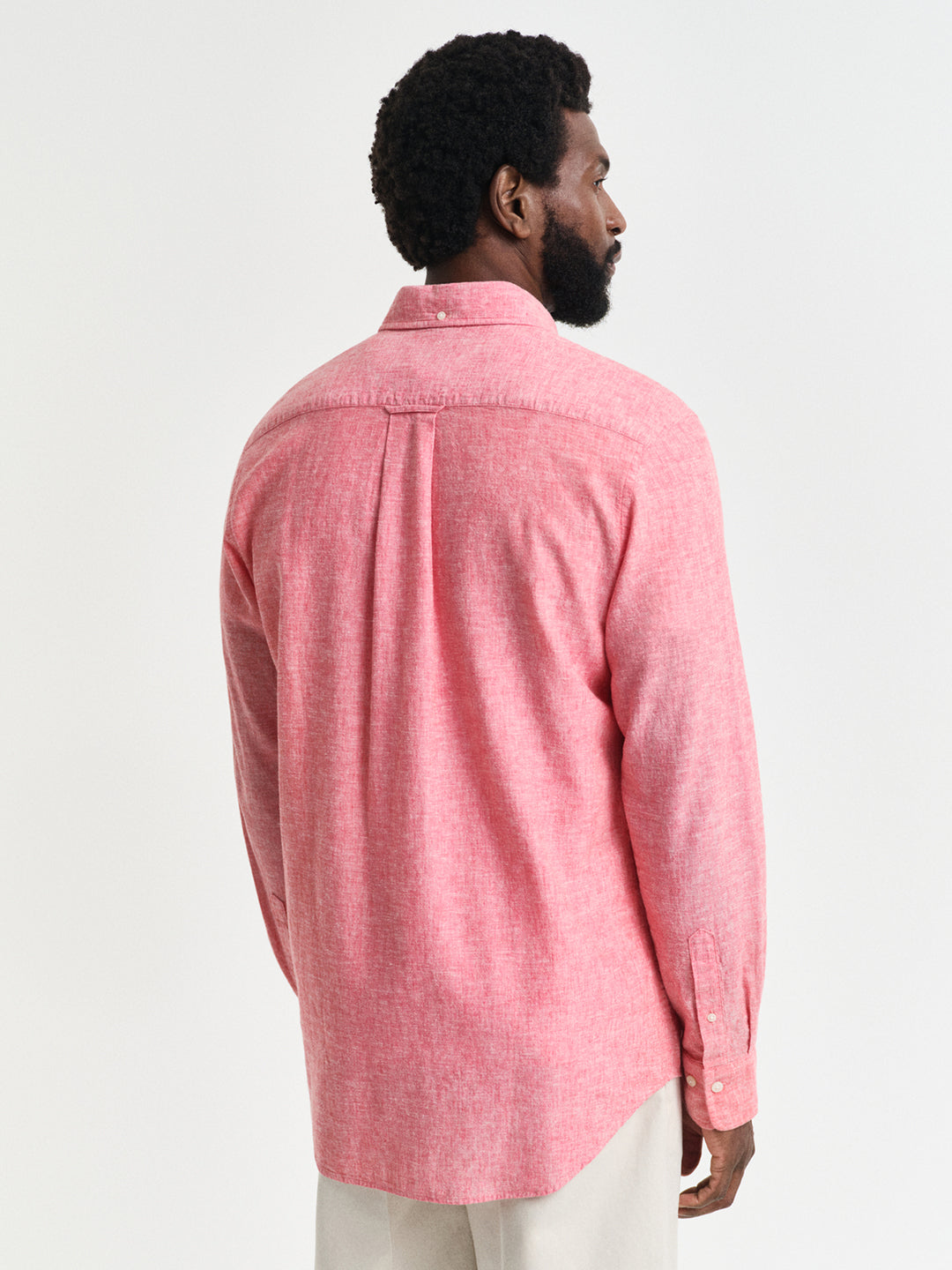 Gant Men Pink Solid Button-Down Collar Full Sleeves Shirt