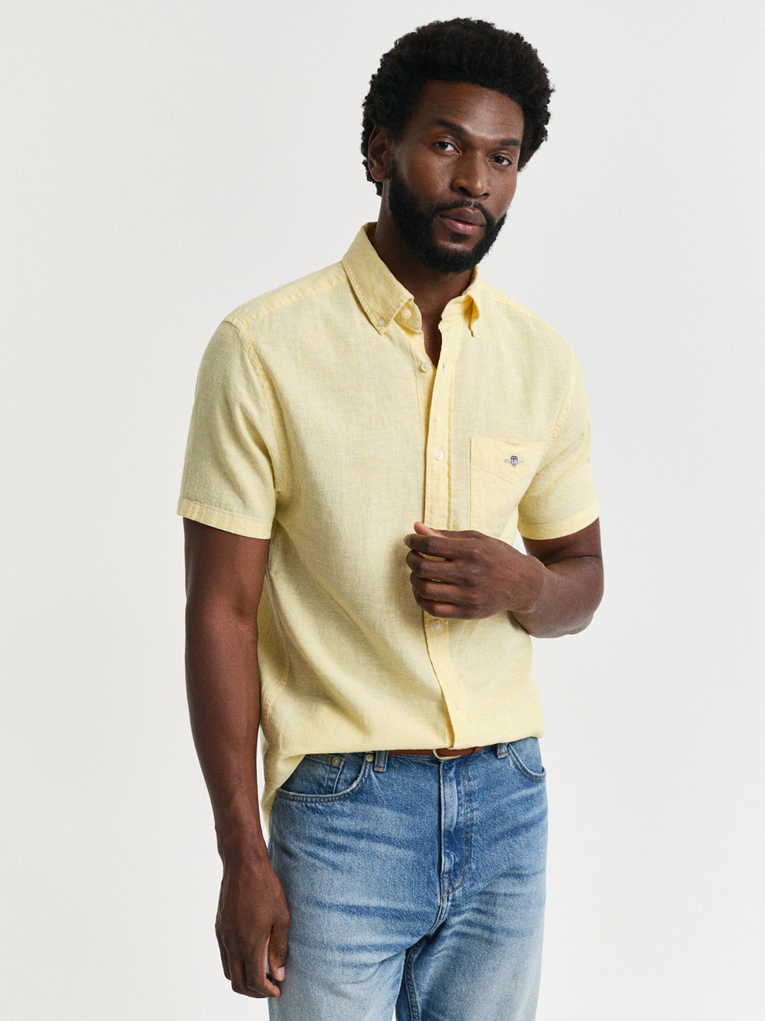 Gant Men Yellow Solid Button-Down Collar Short Sleeves Shirt