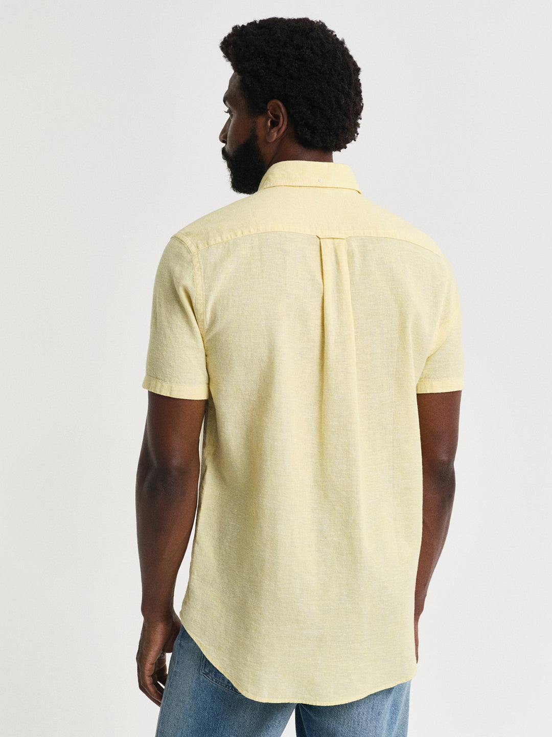 Gant Men Yellow Solid Button-Down Collar Short Sleeves Shirt