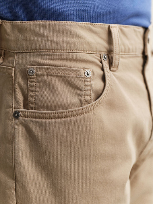 Gant Men Khaki Solid Stretchable Regular Fit Jeans