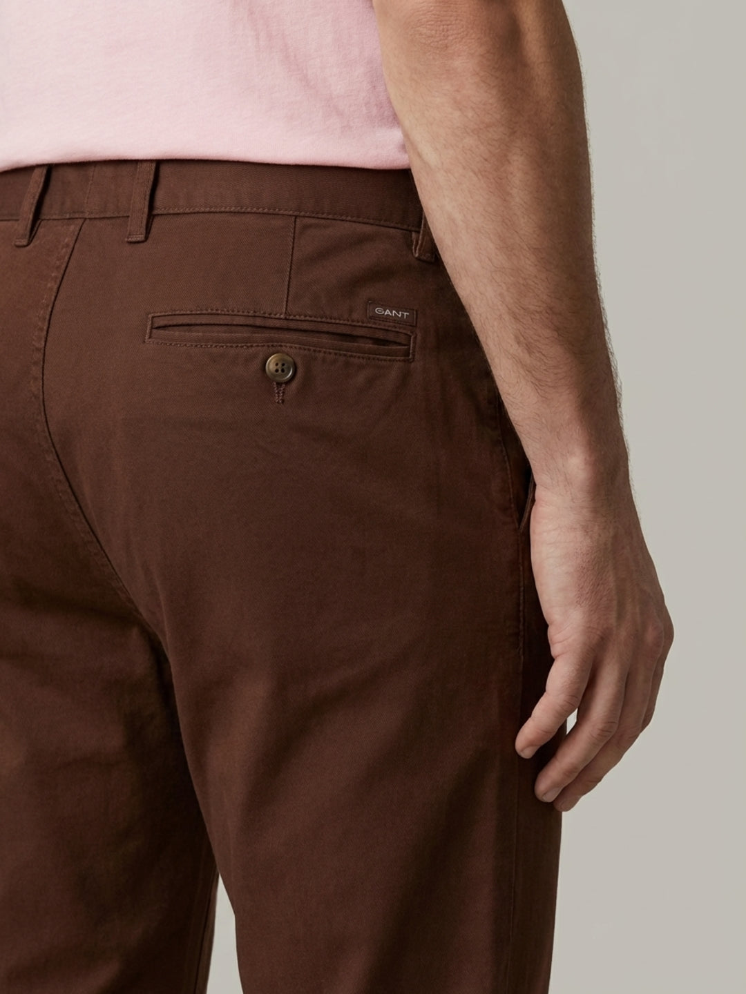 Gant Men Brown Solid Stretchable Regular Fit Trouser