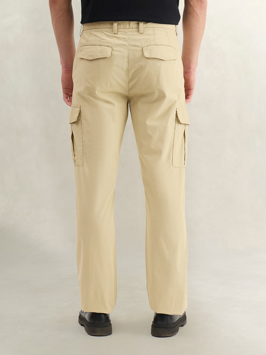 Gant Men Beige Solid Regular Fit Pure Cotton Trouser