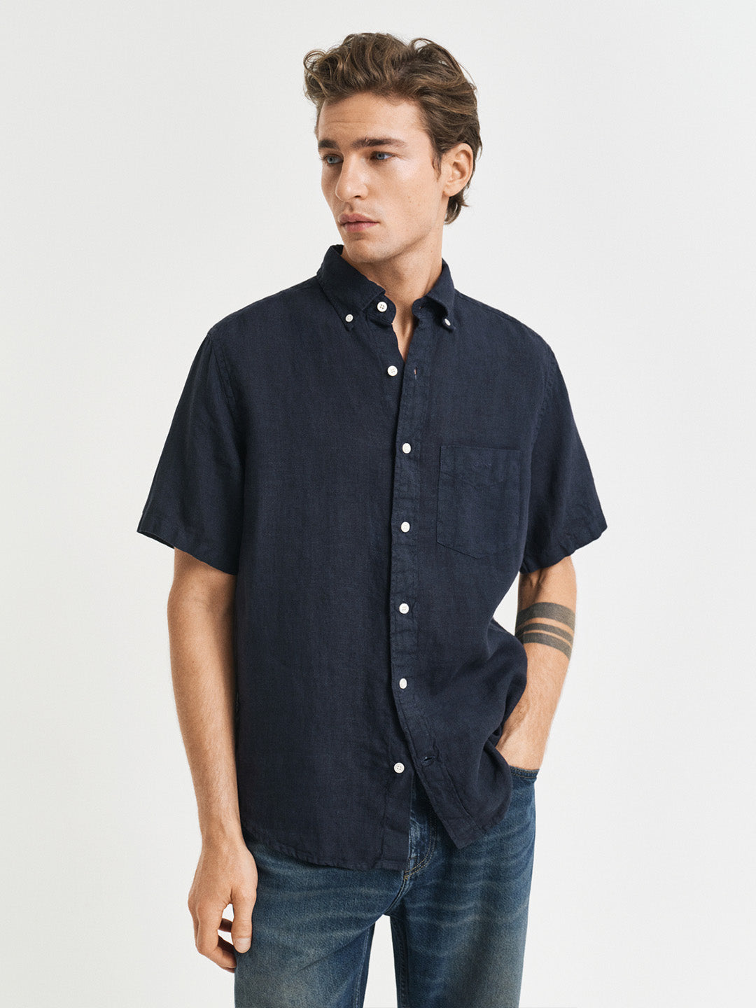 Gant Men Navy Blue Solid Regular Fit Pure Linen Shirt