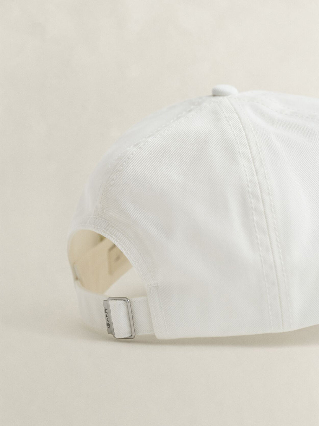 Gant Men White Solid Shield Caps