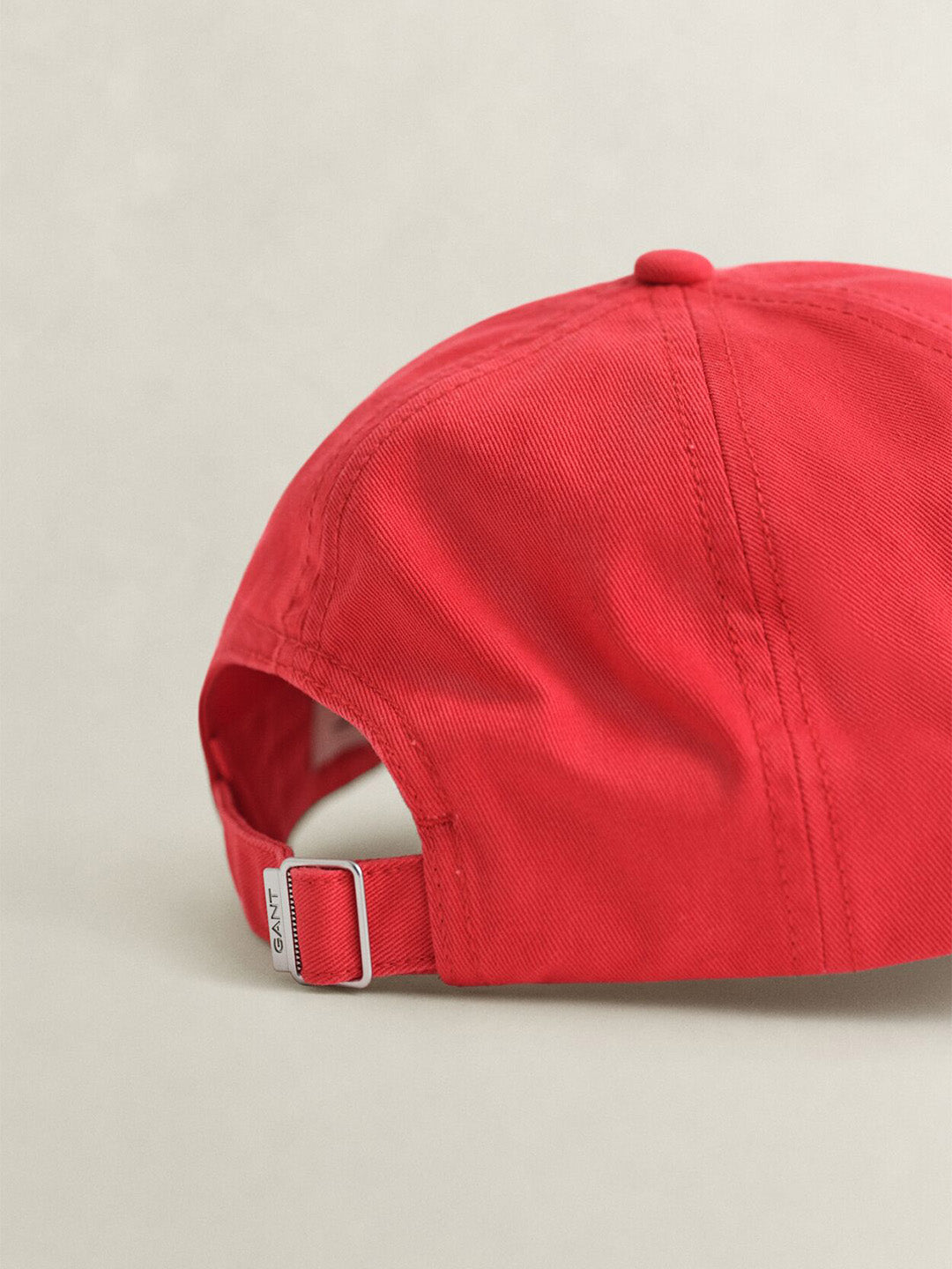 Gant Men Red Solid Shield Caps