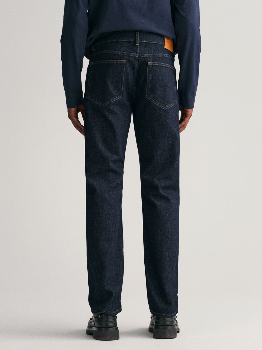 Gant Men Solid Regular Fit Jeans