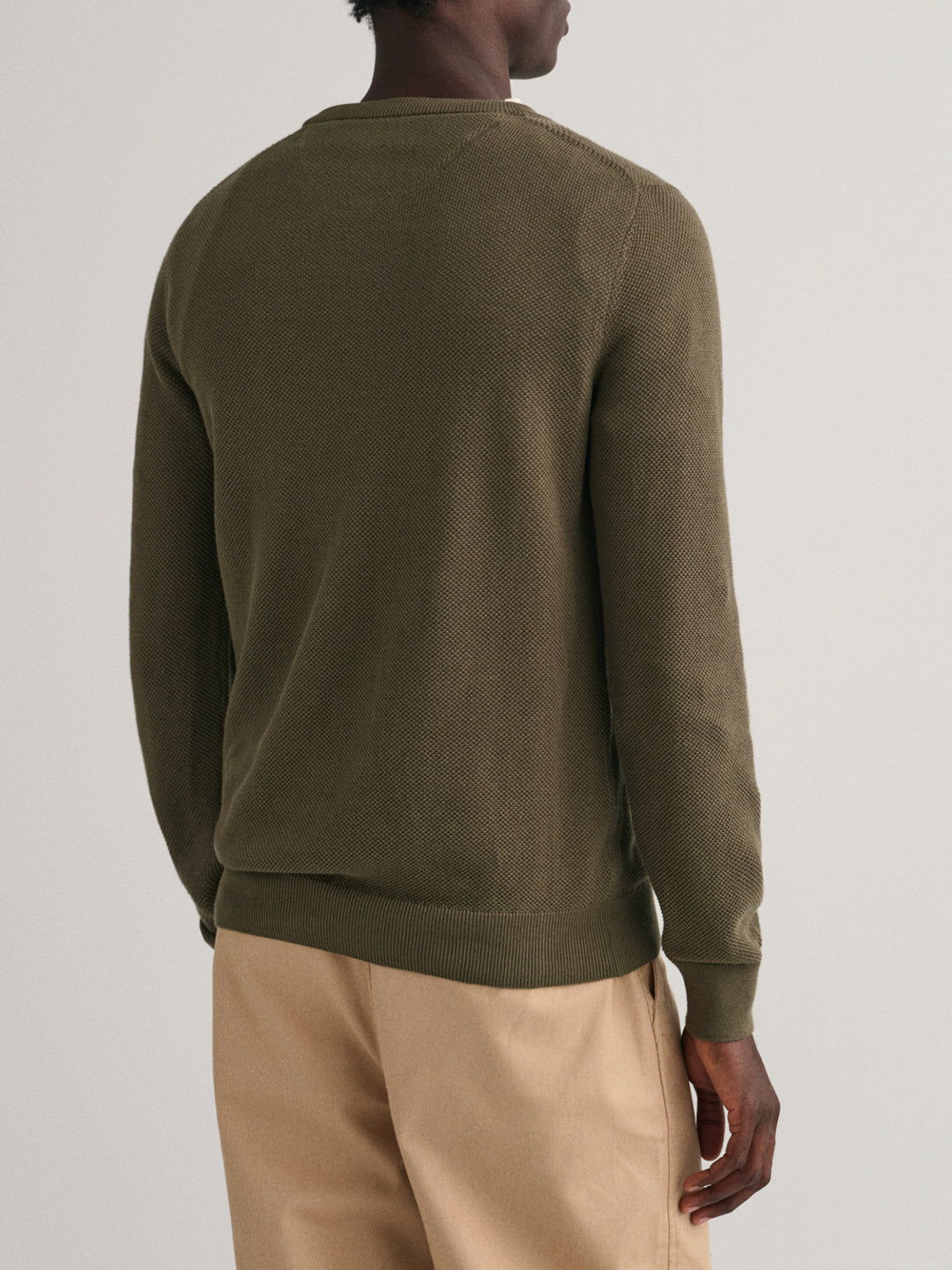 Gant Men Green Solid Round Neck Sweater