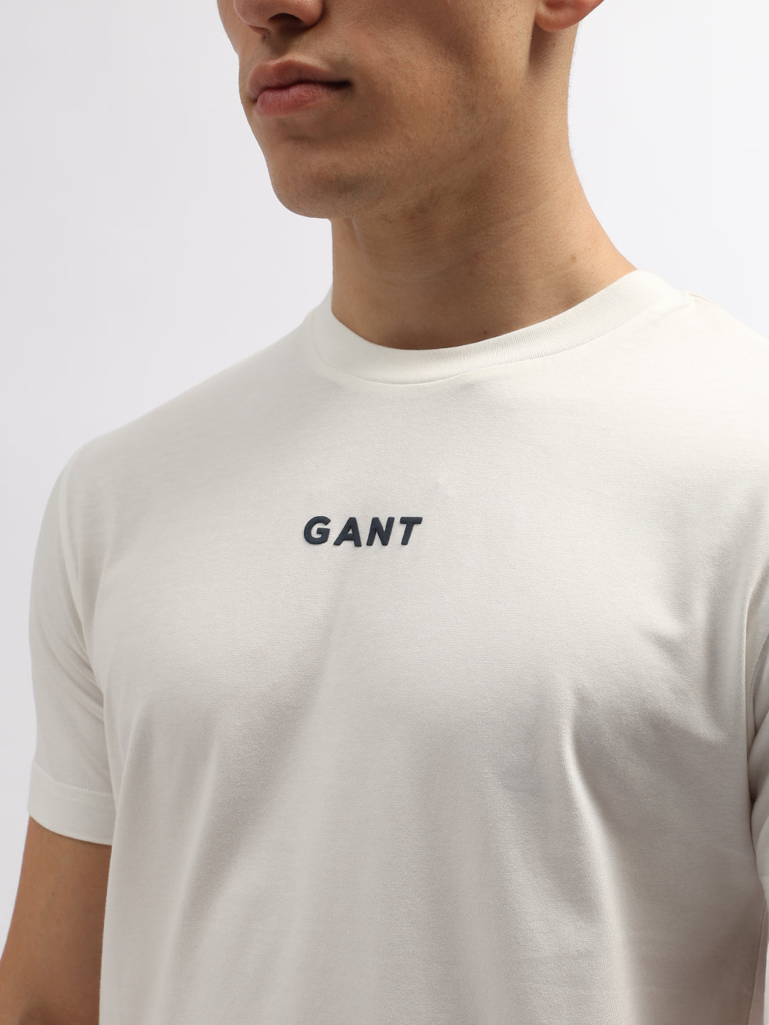 Gant Men White Solid Round Neck Short Sleeves T-Shirt