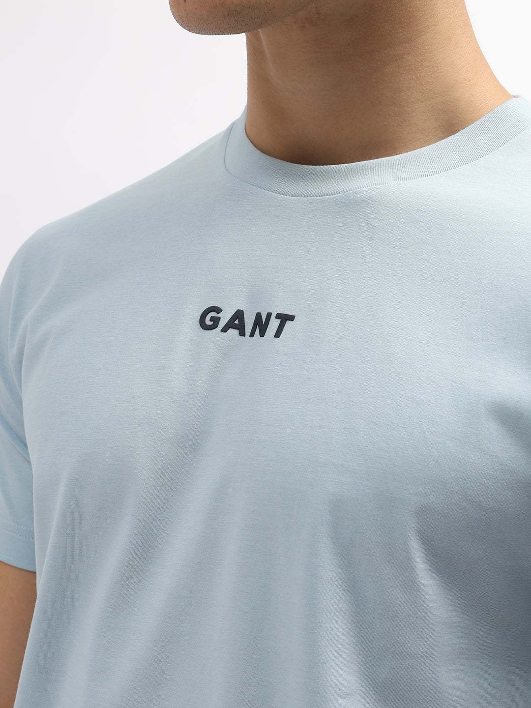 Gant Men Navy Blue Solid Round Neck Short Sleeves T-Shirt