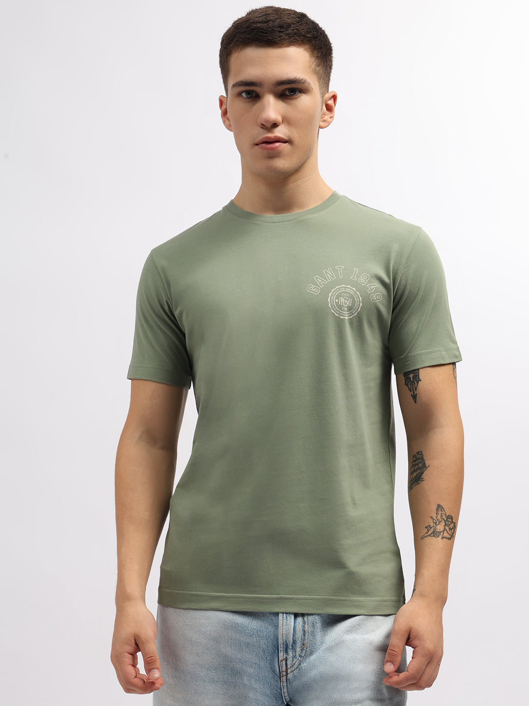 Gant Men Green Solid Round Neck Short Sleeves T-Shirt