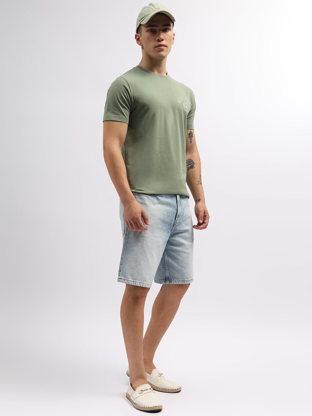 Gant Men Green Solid Round Neck Short Sleeves T-Shirt