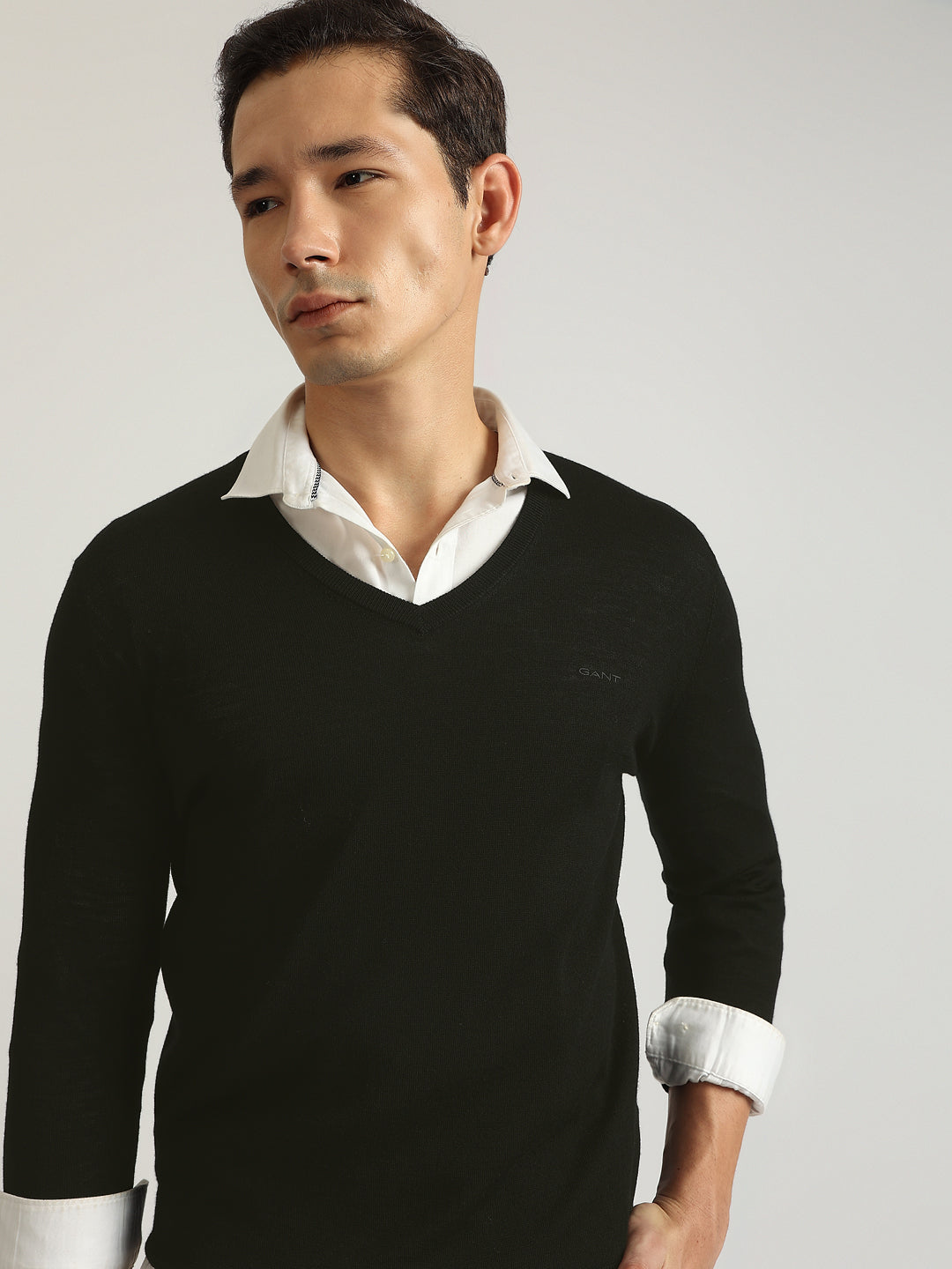 Gant Men Black Solid V-Neck Full Sleeves Pullover Style Sweater