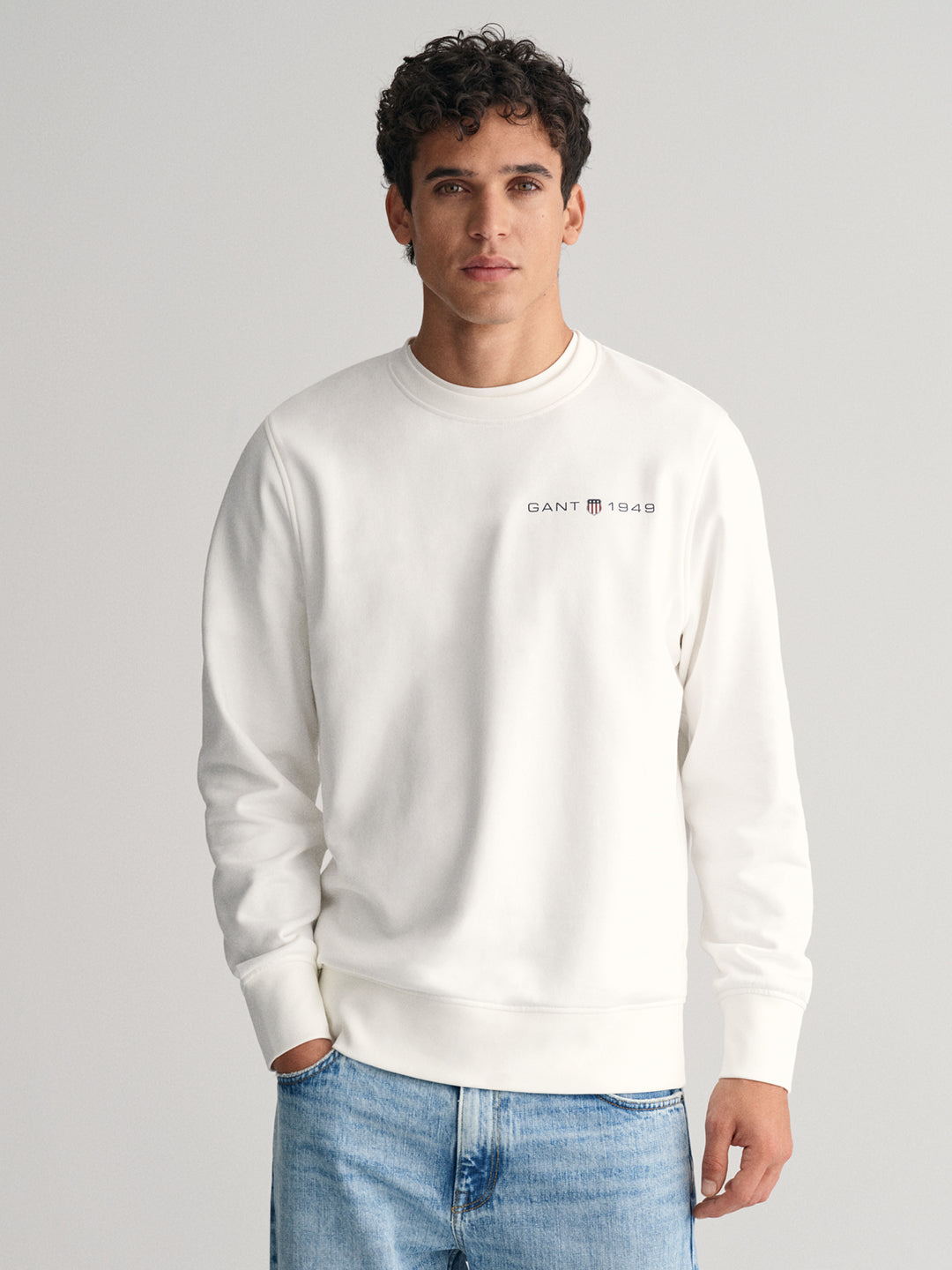 Gant Men White Solid Round Neck Full Sleeves Sweatshirt