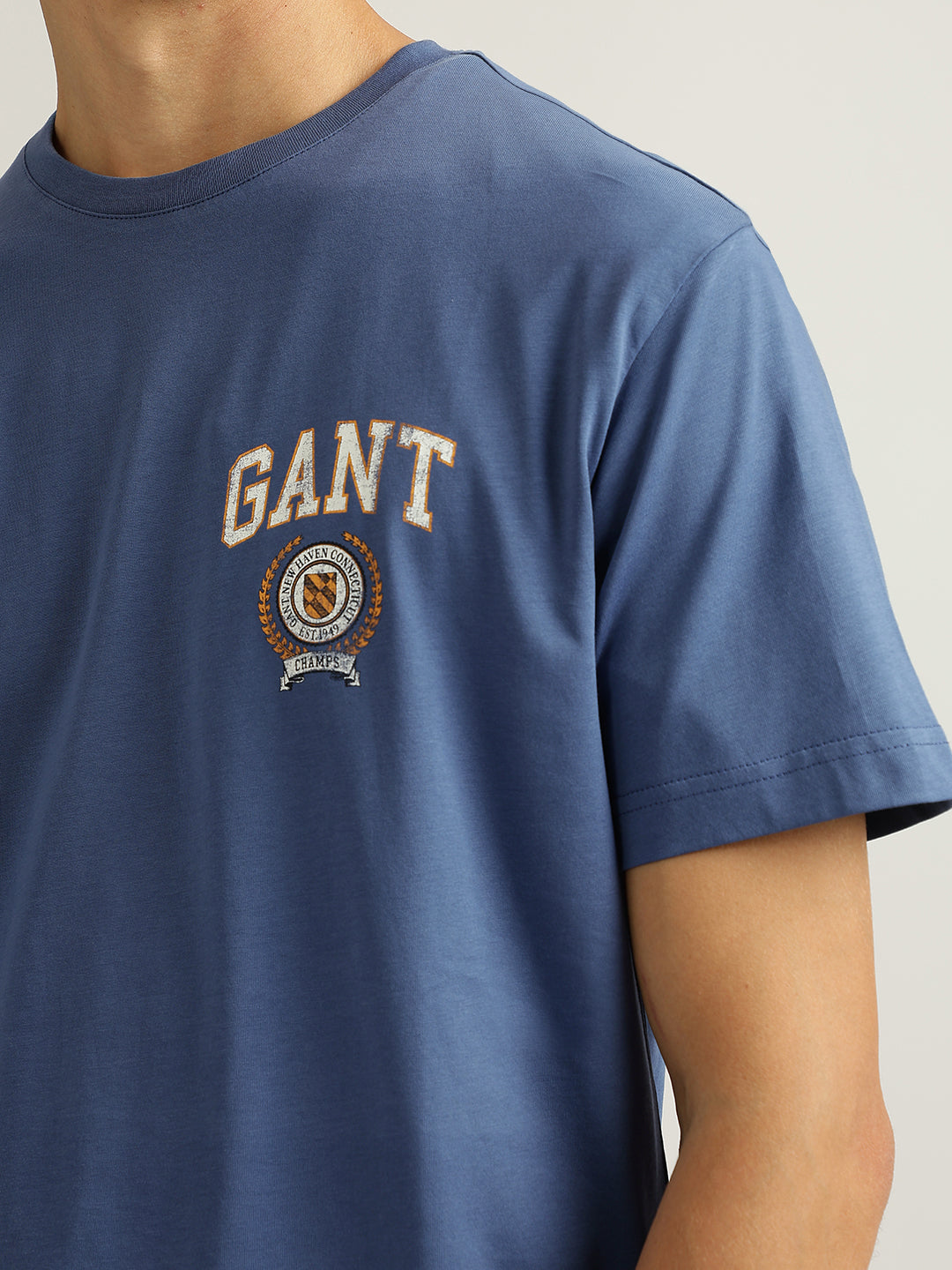 Gant Men Blue Solid Round Neck Short Sleeves T-Shirt