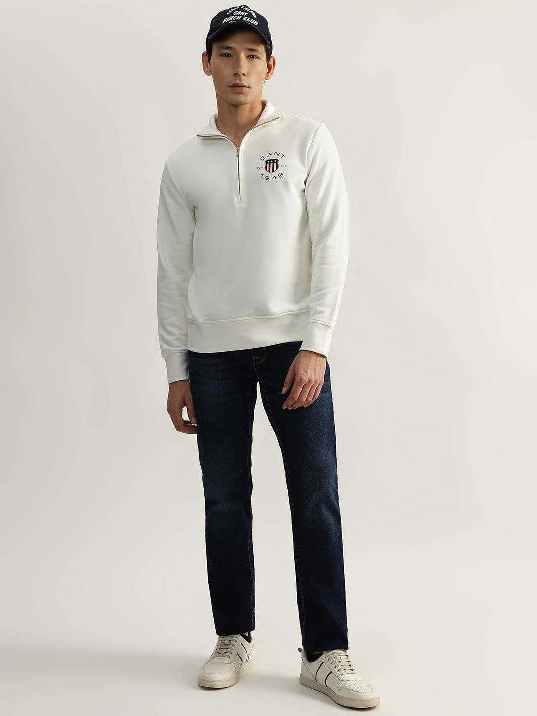 Gant Men White Solid Spread Collar Full Sleeves Sweatshirt