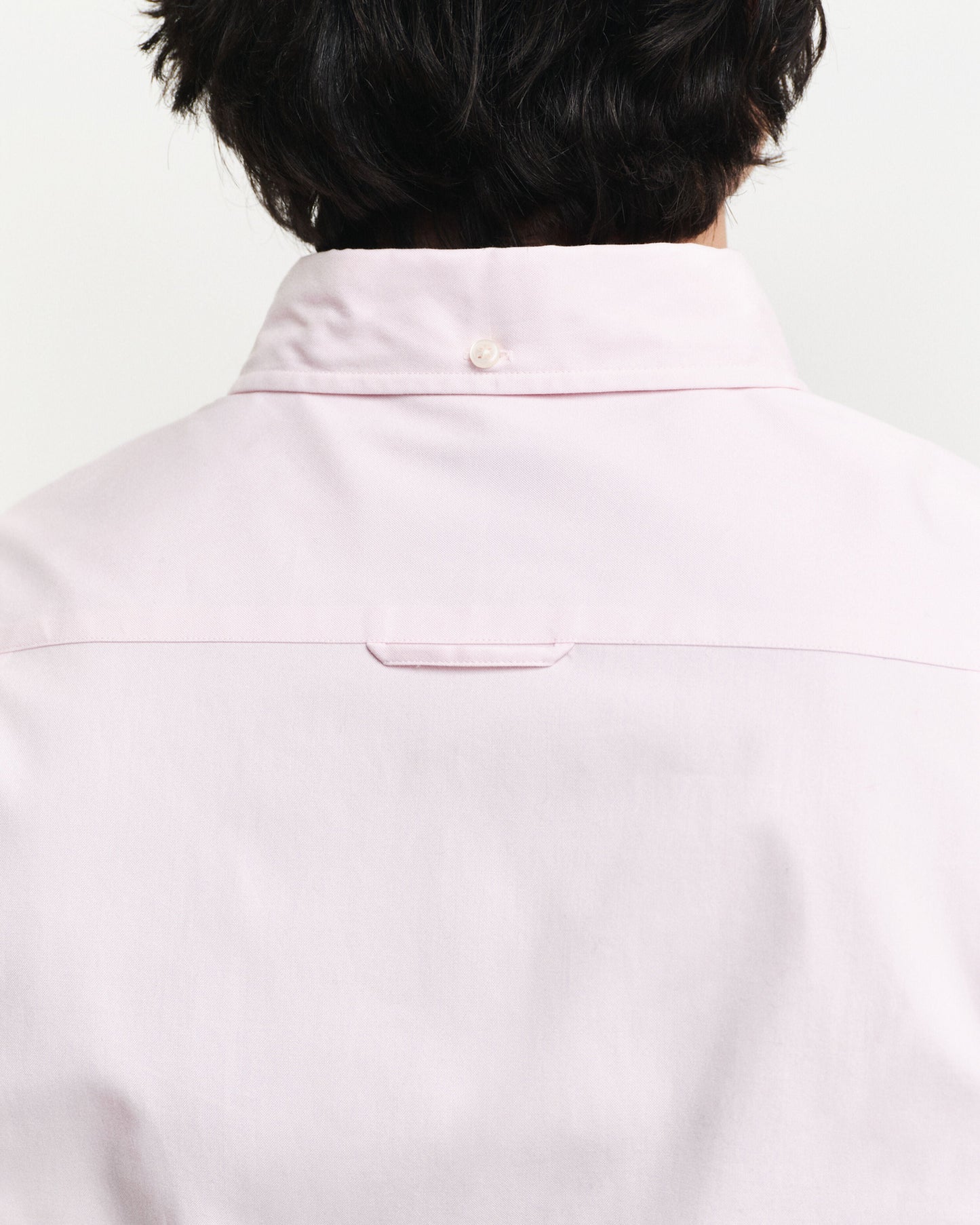 Gant Men Pink Solid Button-down Collar Full Sleeves Shirt