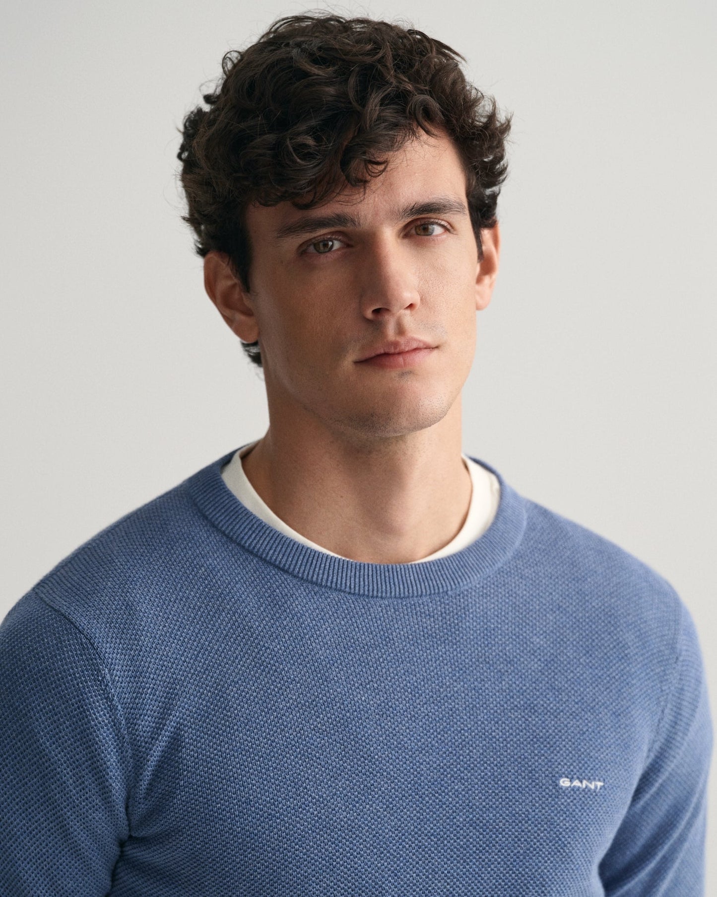 Gant Men Blue Solid Round Neck Full Sleeves Sweater