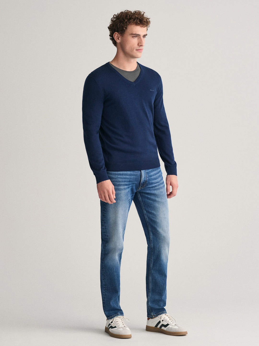 Gant Men Blue Solid V-Neck Full Sleeves Pullover Style Sweater