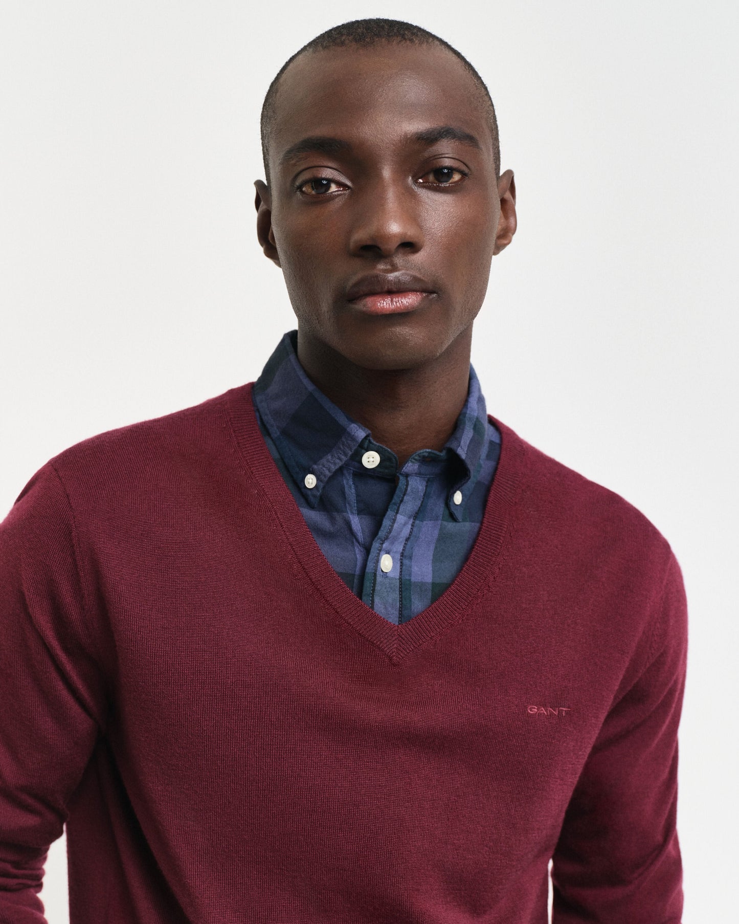 Gant Men Wine Solid V-Neck Full Sleeves Pullover Style Sweater