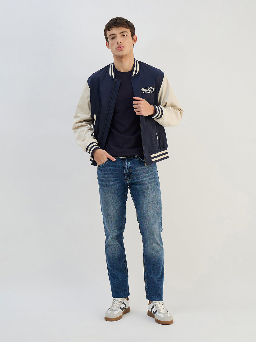 Gant Men Navy Blue Solid Pure Cotton Round Neck T Shirt