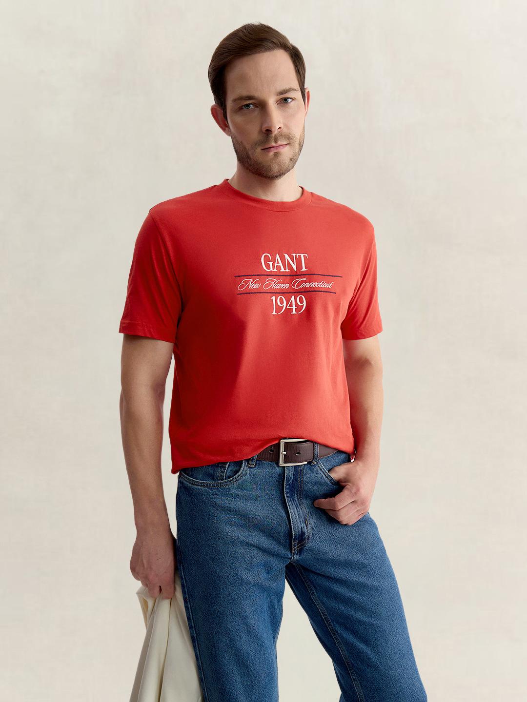 Gant Men Red Regular Fit Graphic Pure Cotton Tshirt