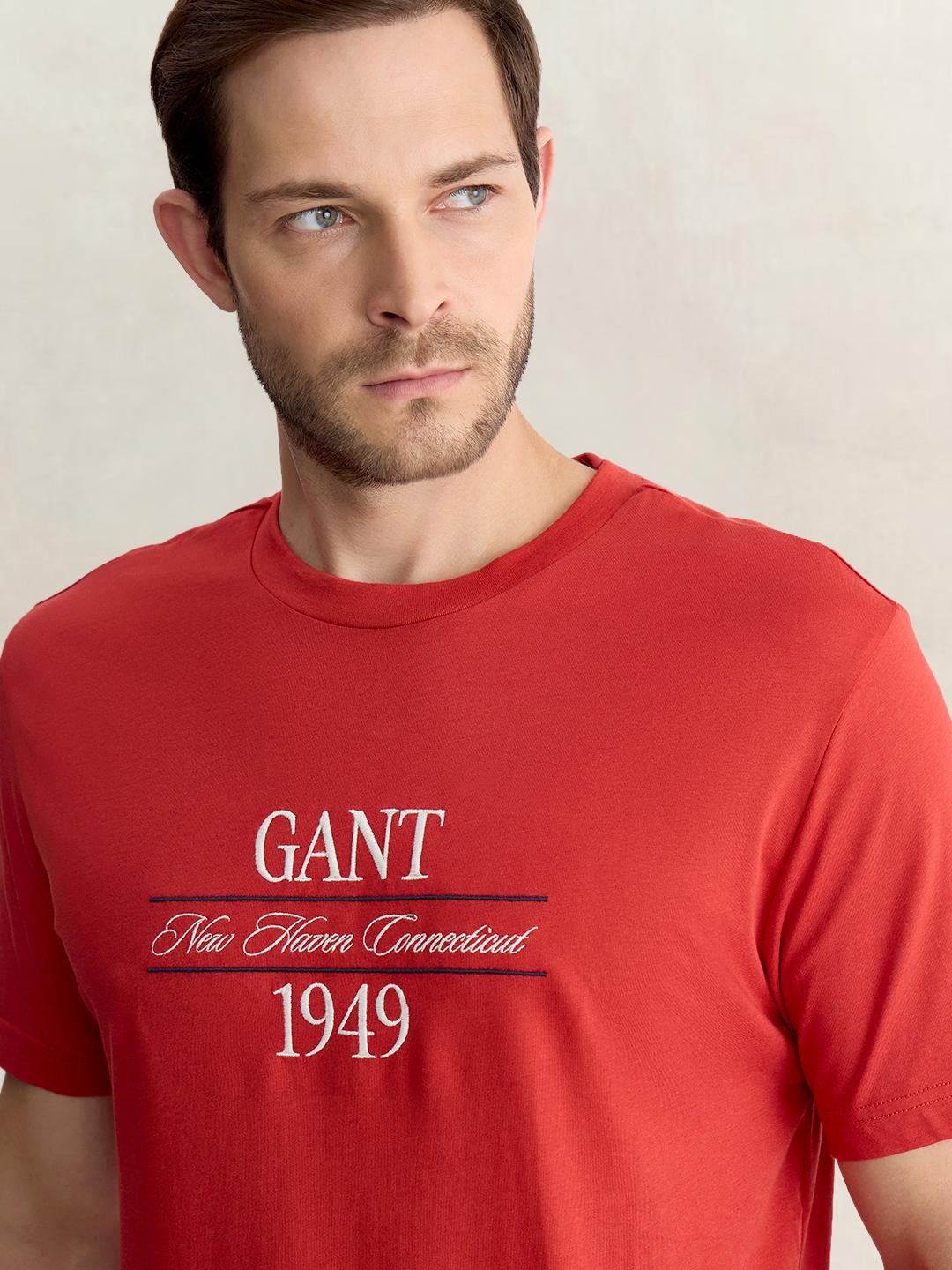 Gant Men Red Regular Fit Graphic Pure Cotton Tshirt